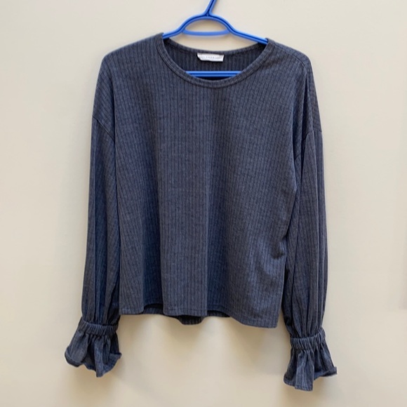 ⭐️ 2/15$ LUSH crop sweater - Picture 1 of 5